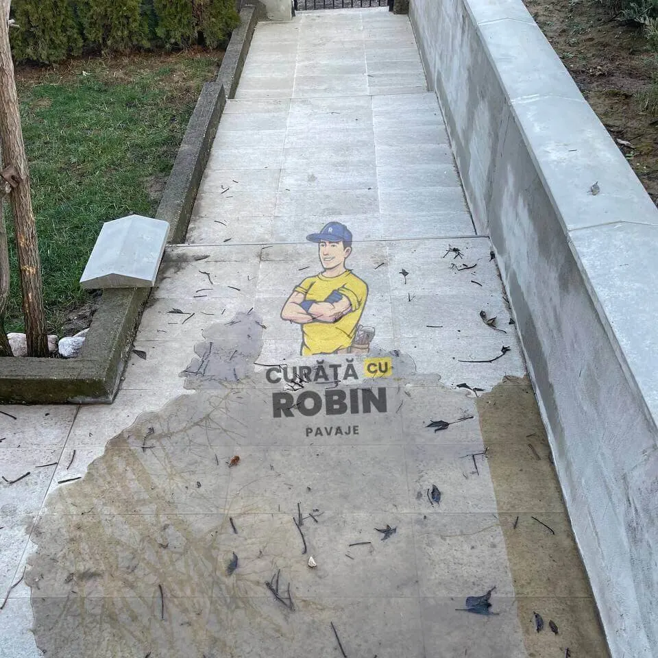 Curățare Pavaje — înainte